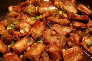 COSTELINHA DE PORCO FRITA
